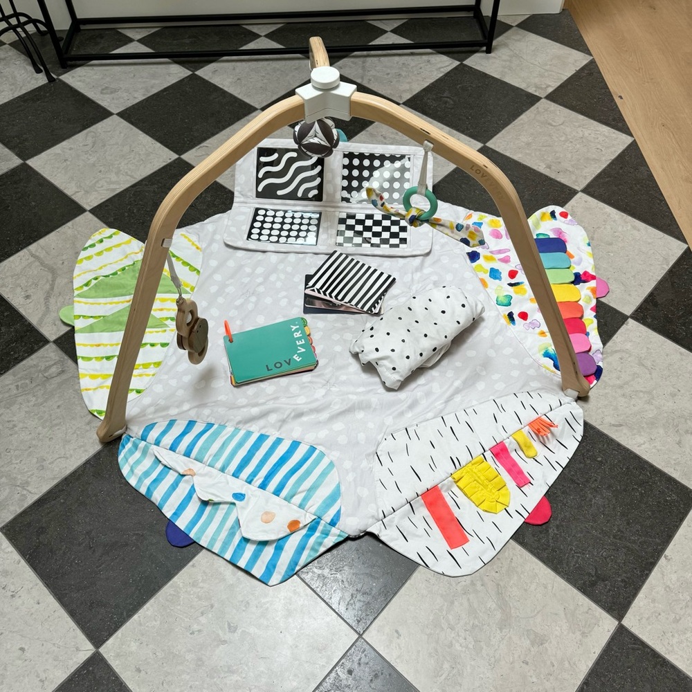 LOVEVERY Play Mat